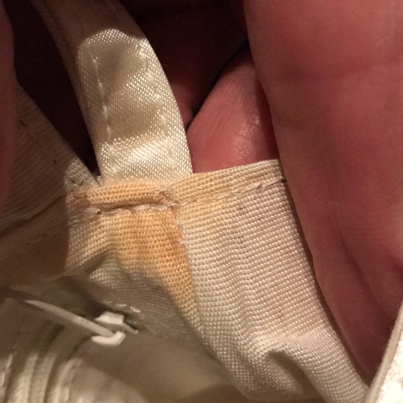 🌞3/$25 cream polyester crossbody purse - Picture 7 of 8